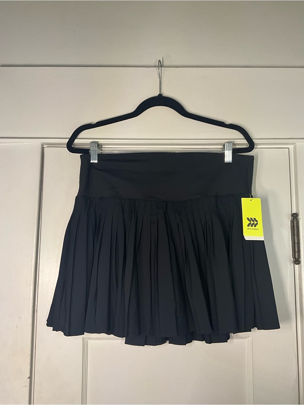 All in Motion High Rise Pleated Skirt NWT